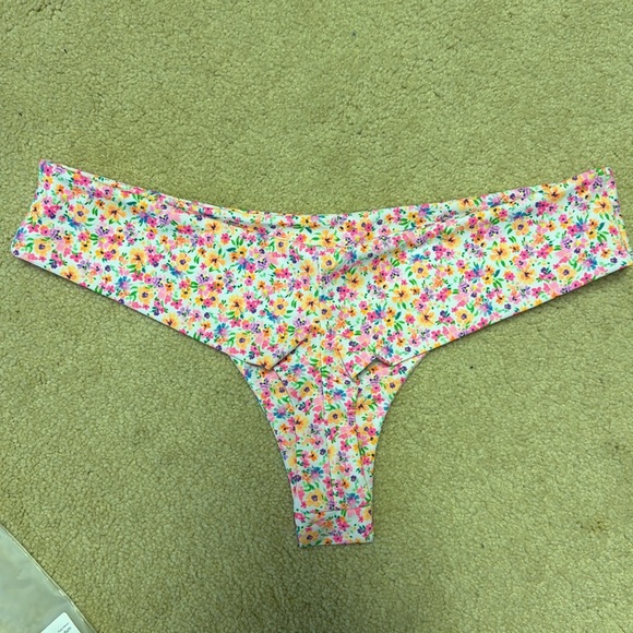 Kulani Kinis Bathing Suit Bikini Set Color Dollhouse Size Medium - Picture 10 of 12